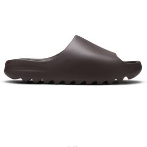 Yeezy Slides 'Soot'